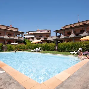 - Pool & Relax Appartamento Follonica